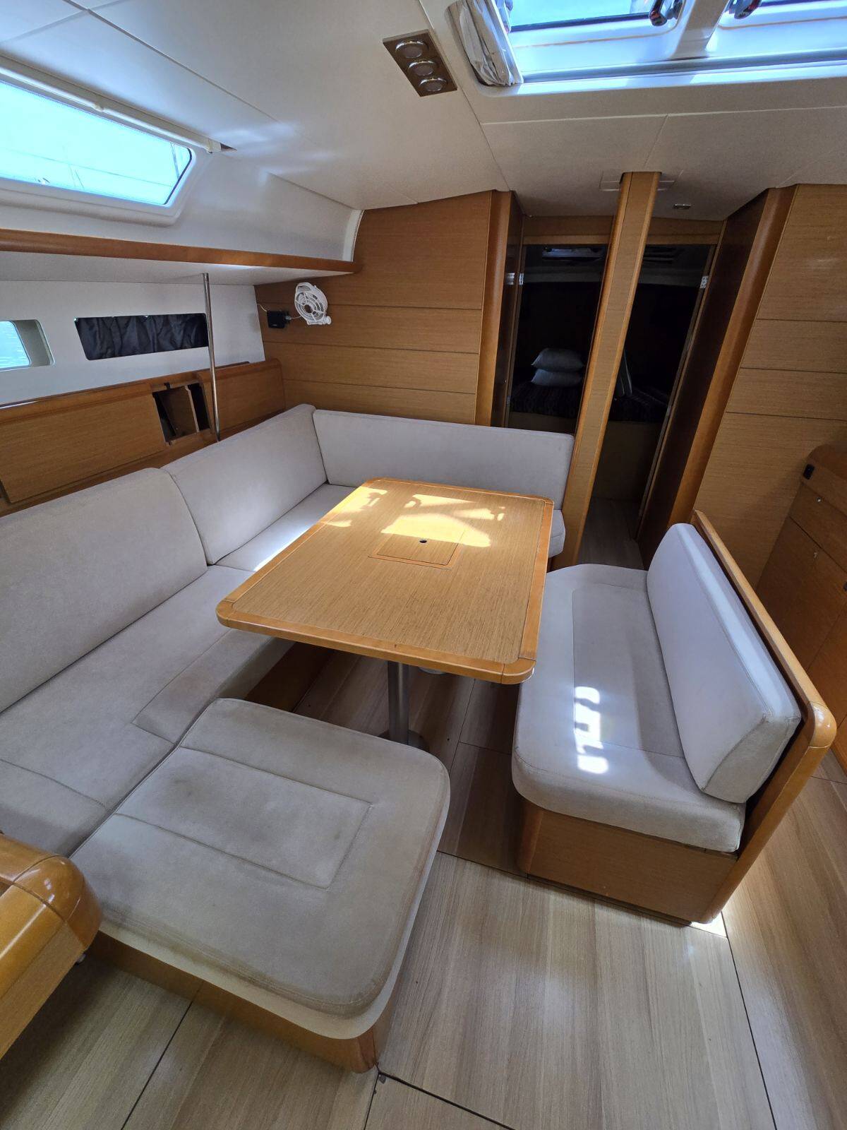 Sun Odyssey 469 ELECTRA