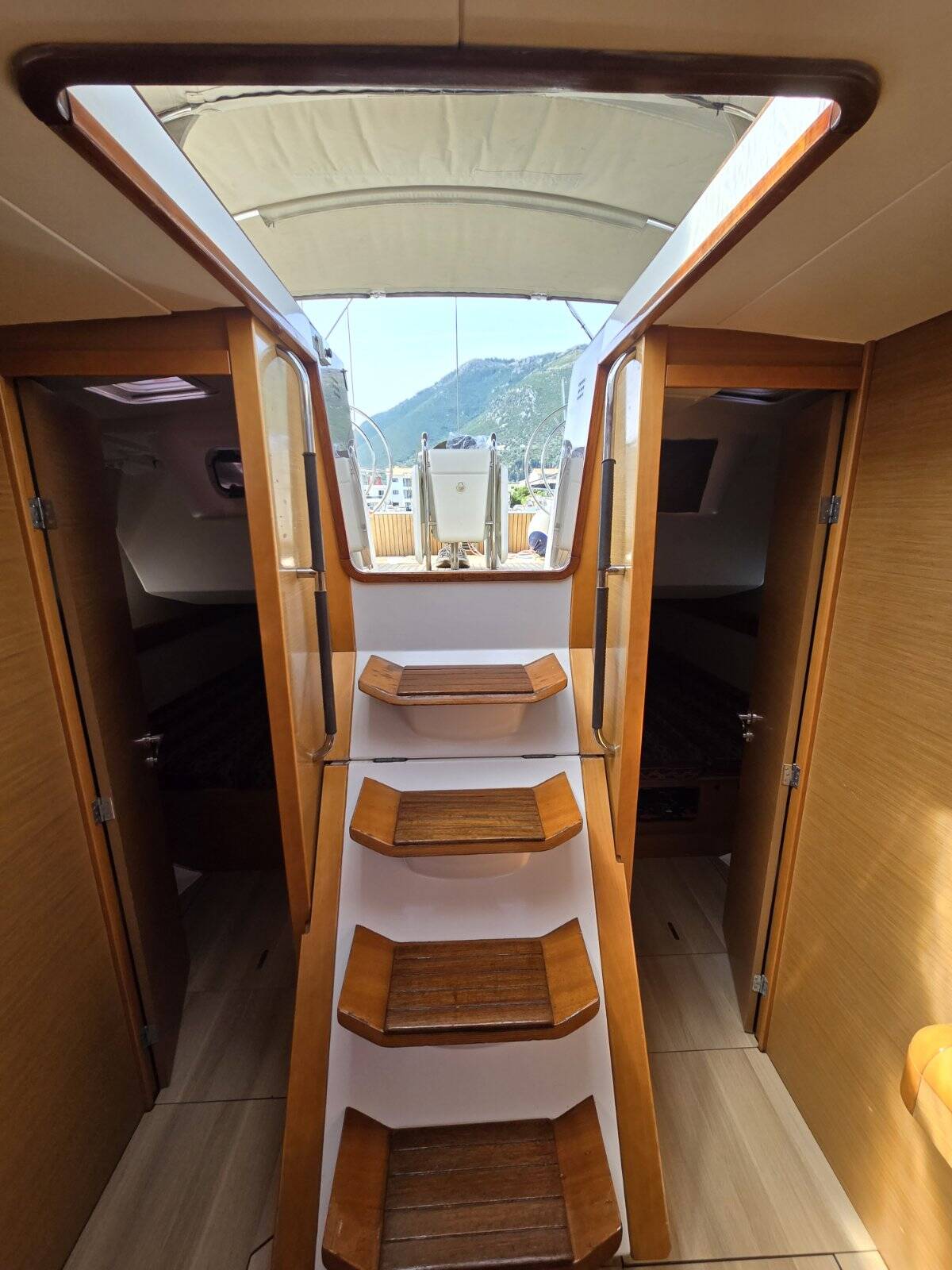 Sun Odyssey 469 ELECTRA