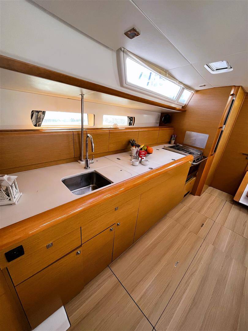 Sun Odyssey 469 Scooby Doo