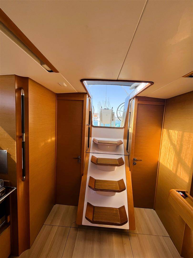 Sun Odyssey 469 Scooby Doo