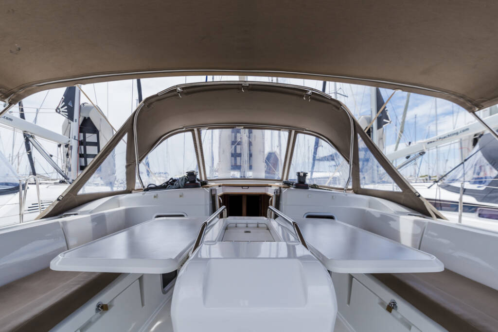 Sun Odyssey 479 Odysseus