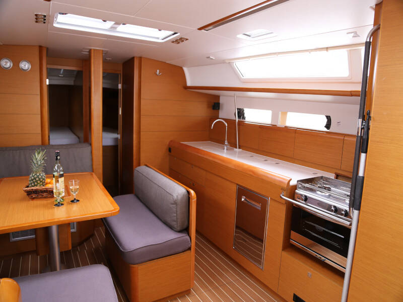 Sun Odyssey 479 Manci