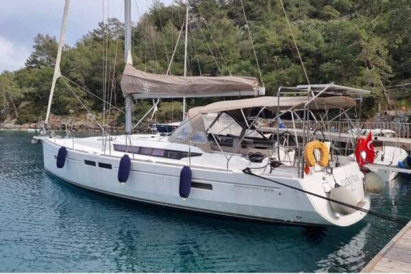 Sun Odyssey 479 Lucky Rain