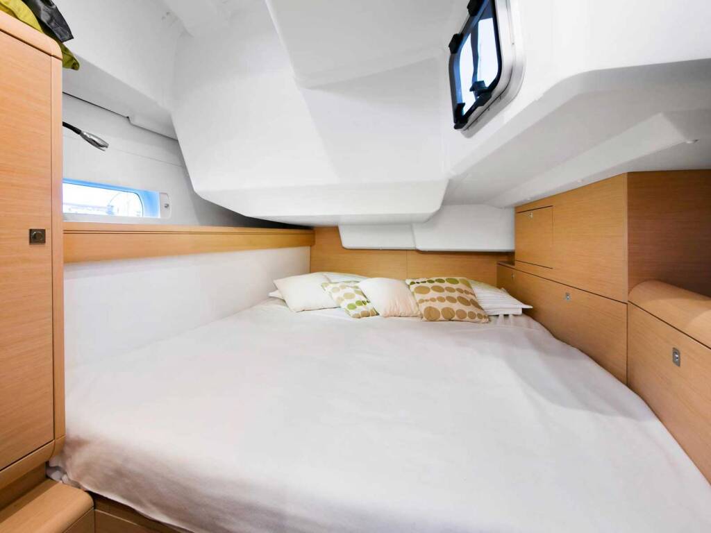 Sun Odyssey 479 Lucky Rain