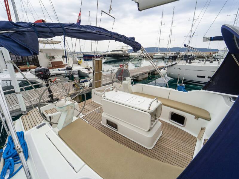 Sun Odyssey 49 