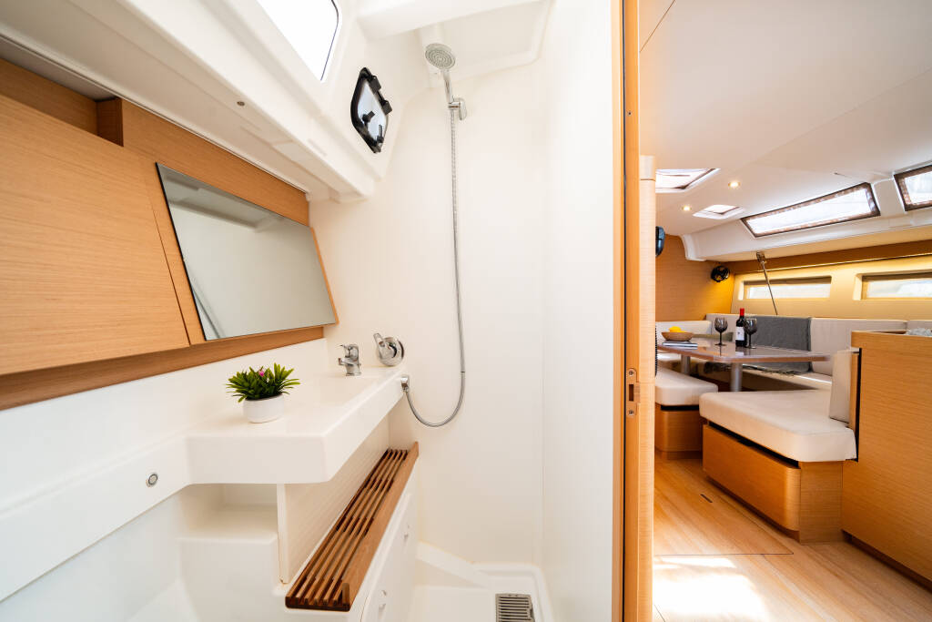 Sun Odyssey 490 4 cabins CALMA