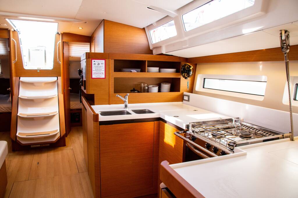 Sun Odyssey 490 4 cabins CONTIGO