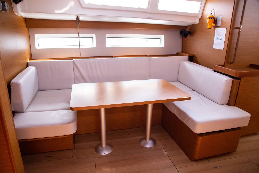 Sun Odyssey 490 5 cabins THALEIA