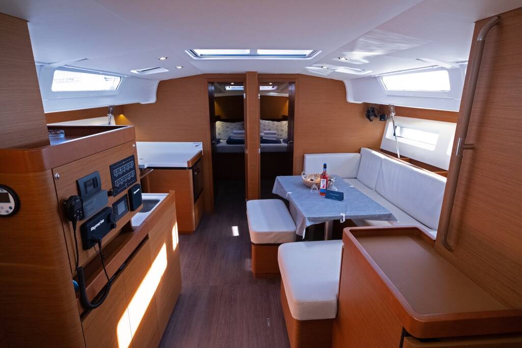 Sun Odyssey 490 "LUXE" Mystic Kiss