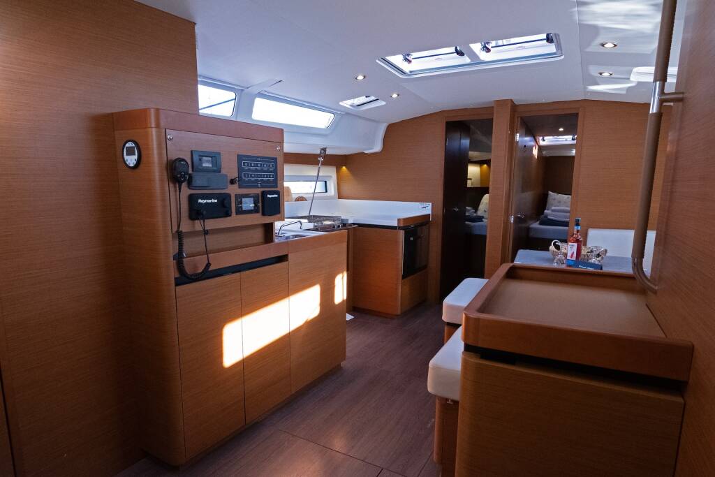 Sun Odyssey 490 "LUXE" Mystic Kiss