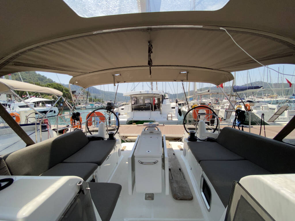 Sun Odyssey 490 Derya