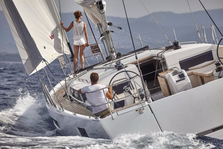 Sun Odyssey 490 • White Pearl