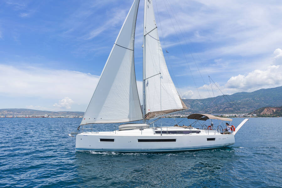 Sun Odyssey 490 • Funsea