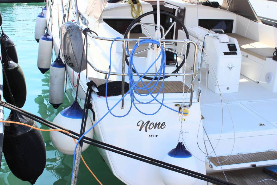 Sun Odyssey 490 None