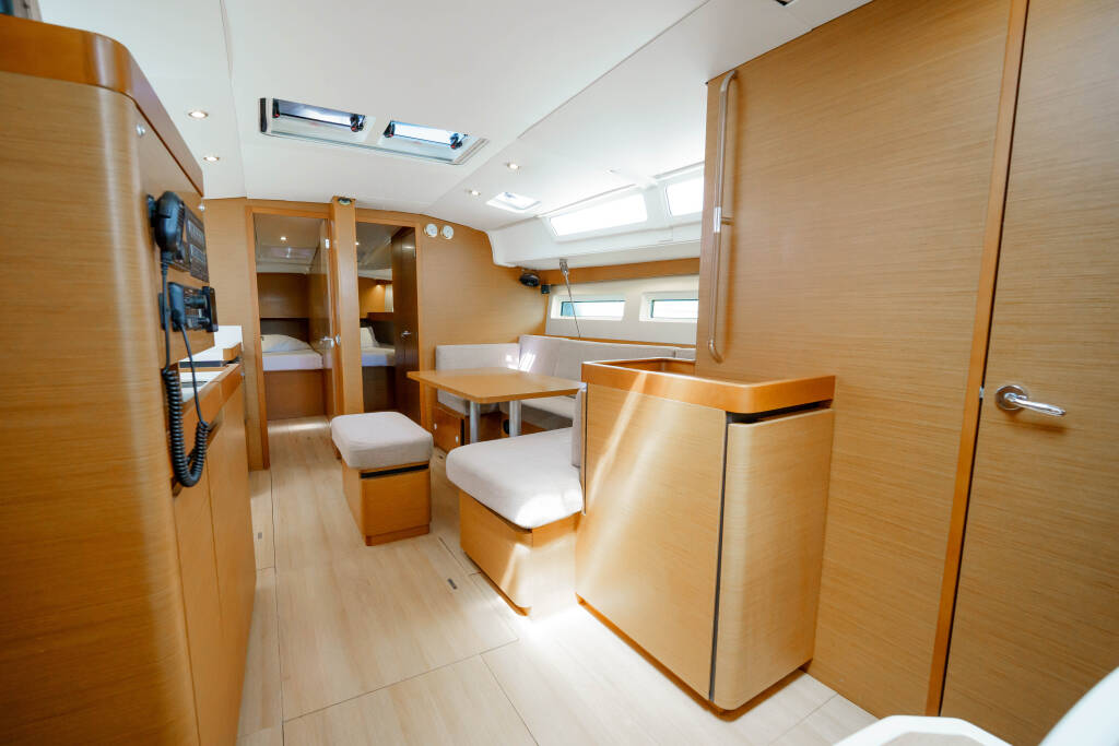 Sun Odyssey 490 Kalm