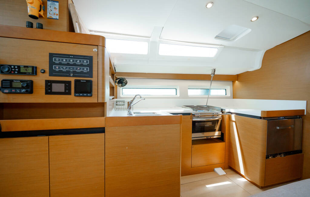 Sun Odyssey 490 Kalm