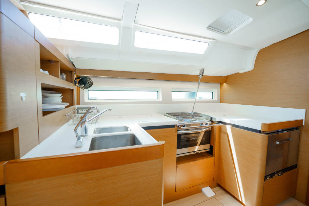 Sun Odyssey 490 Kalm