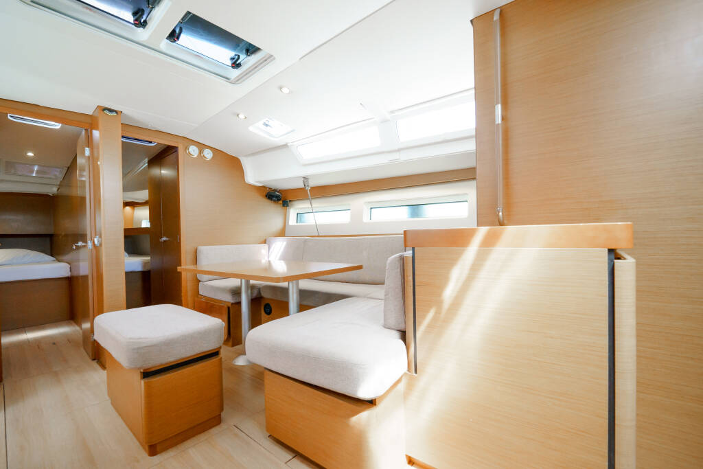 Sun Odyssey 490 Kalm