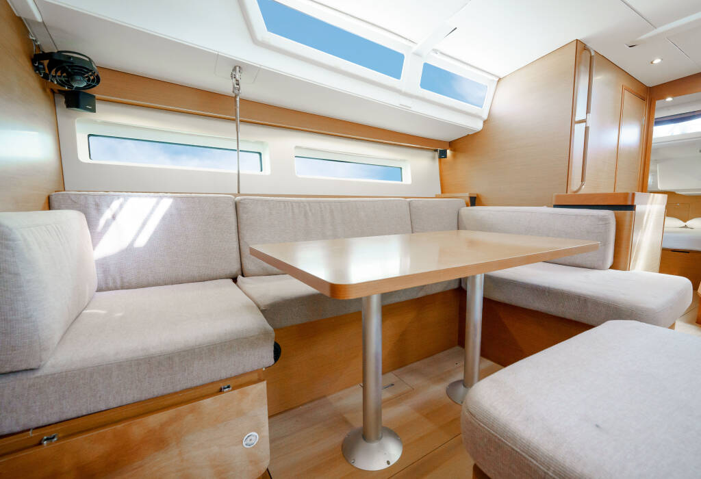 Sun Odyssey 490 Kalm