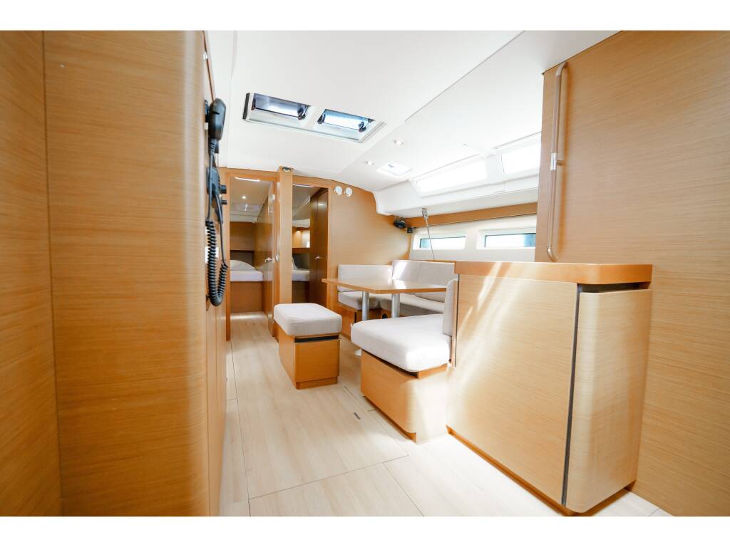 Sun Odyssey 490 Kalm
