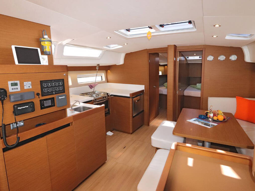 Sun Odyssey 490 PNOE