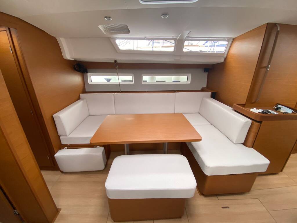 Sun Odyssey 490 Sventola