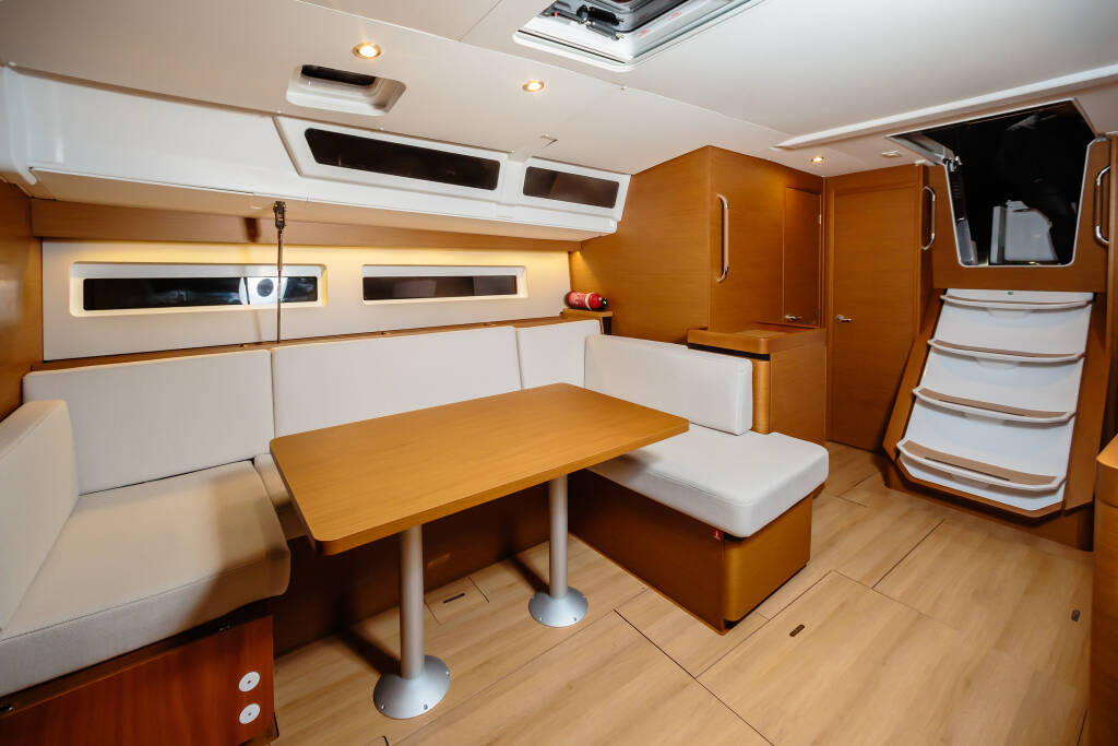 Sun Odyssey 490 Chaos - Standard line