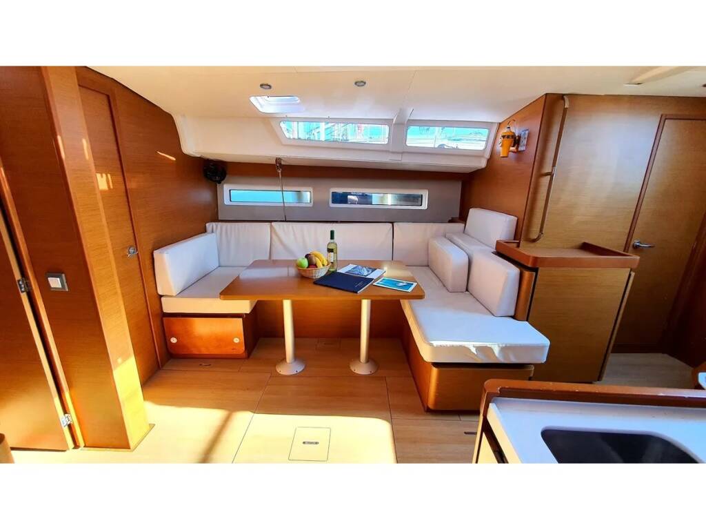 Sun Odyssey 490 Dalion