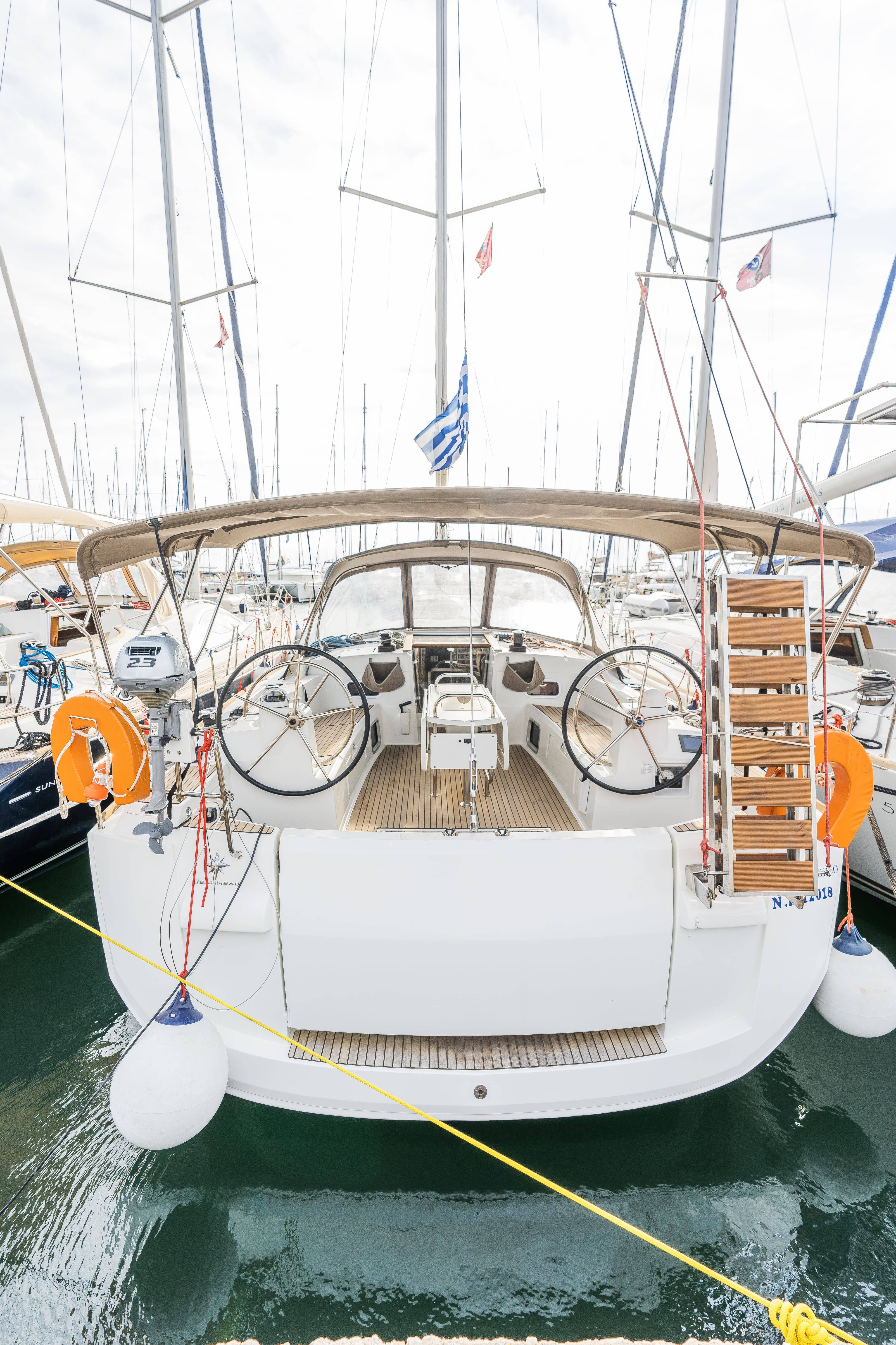 Sun Odyssey 519  PERRO BLANCO