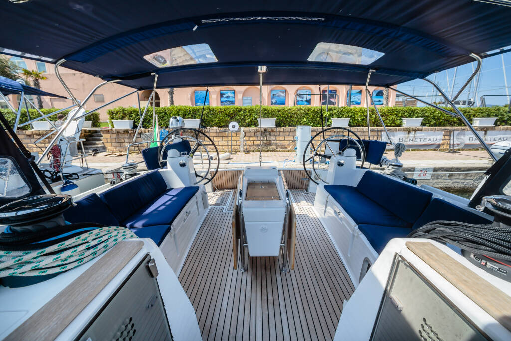 Sun Odyssey 519 Mystral - Standard line
