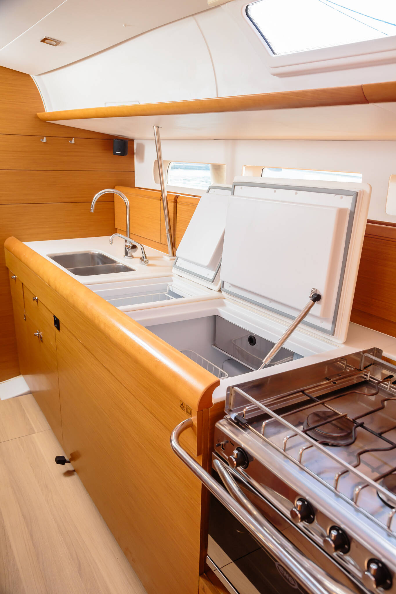 Sun Odyssey 519 Mystral - Standard line
