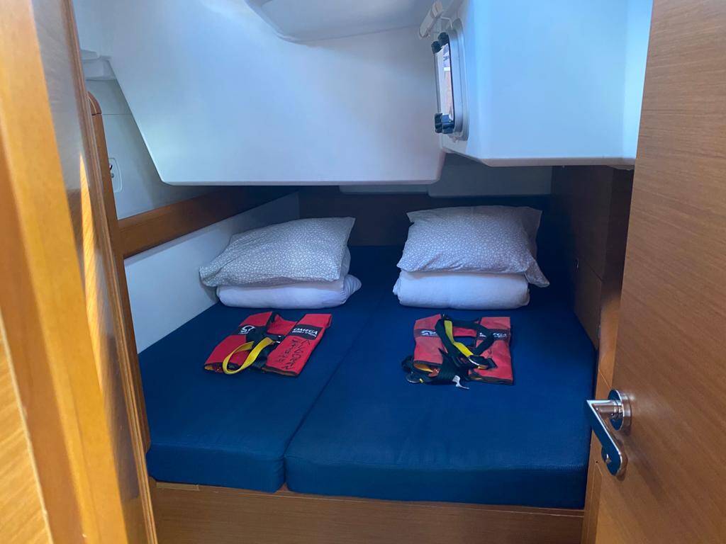 Sun Odyssey 519 Alboran Pacharan (Majorca)