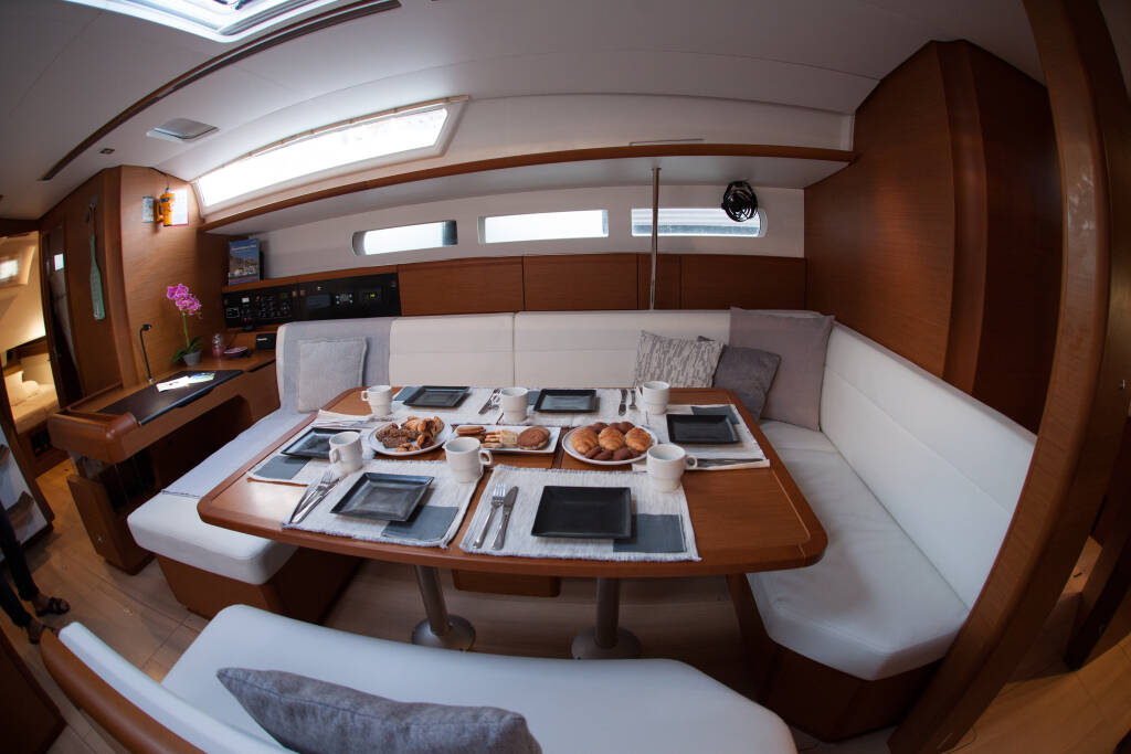 Sun Odyssey 519  MAISTROS