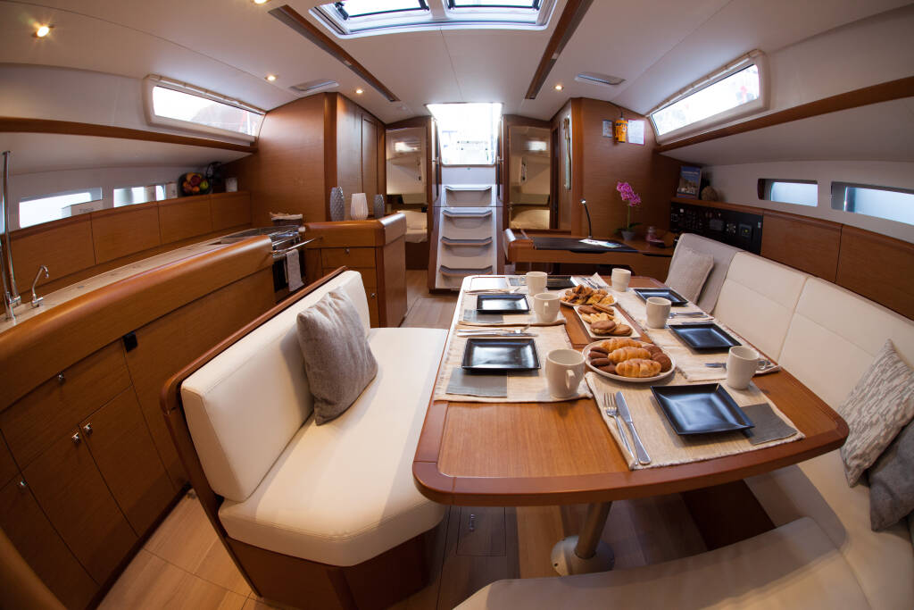 Sun Odyssey 519  MAISTROS