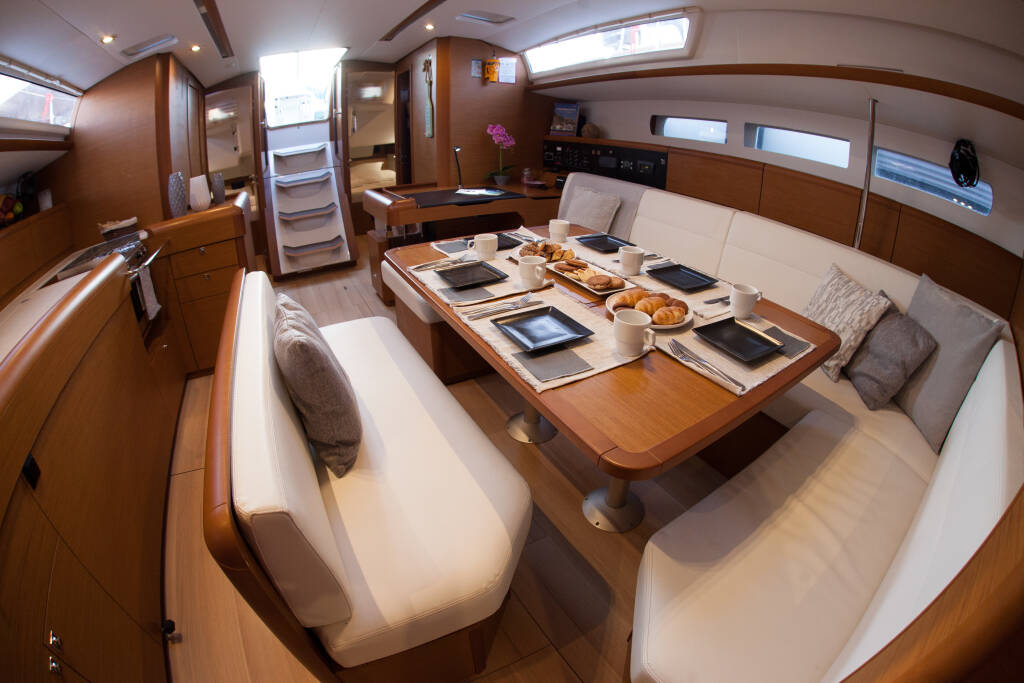 Sun Odyssey 519  MAISTROS