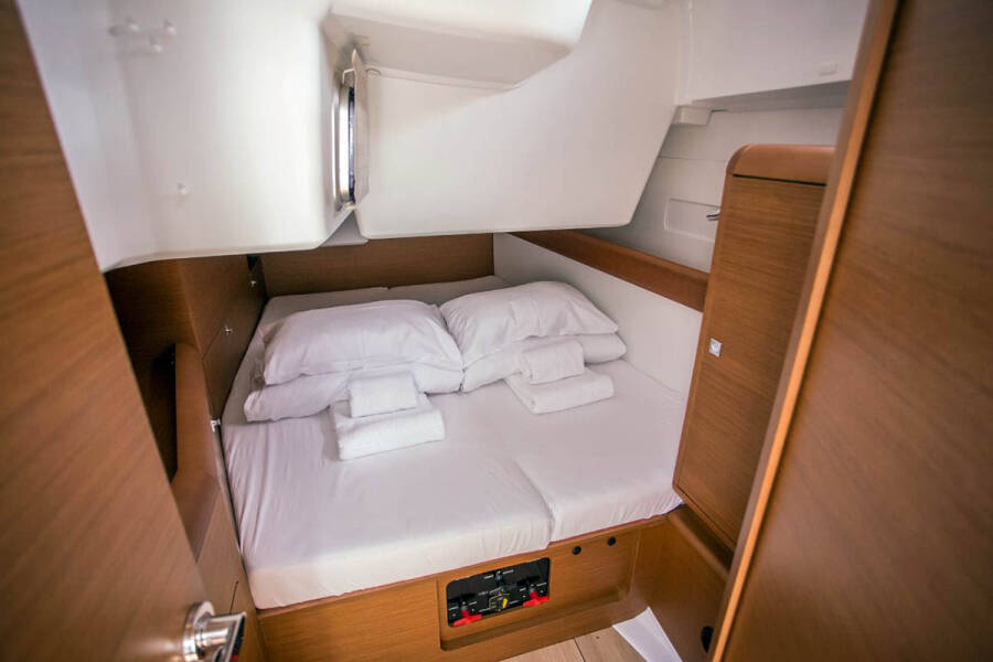 Sun Odyssey 519 Aquaholic