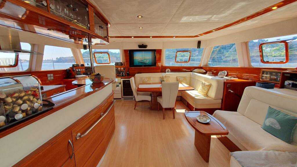 SUNREEF 62 