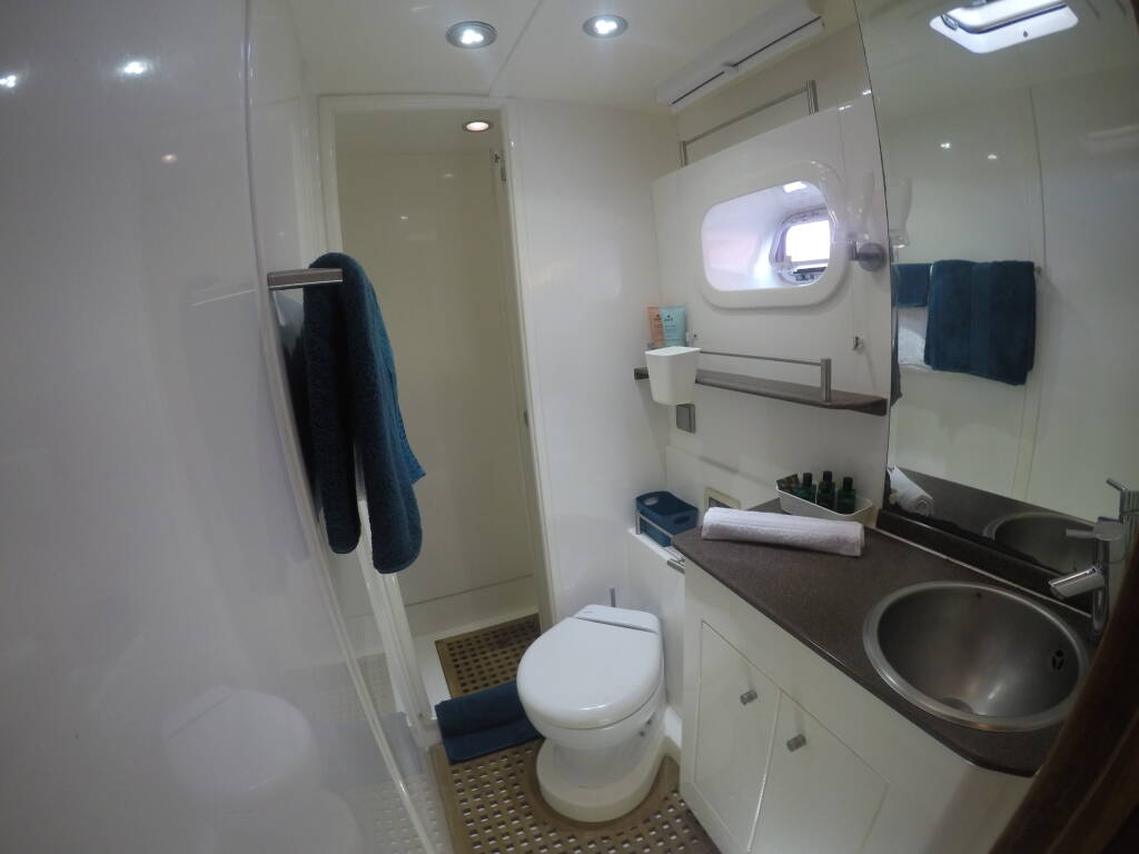 SUNREEF 62 