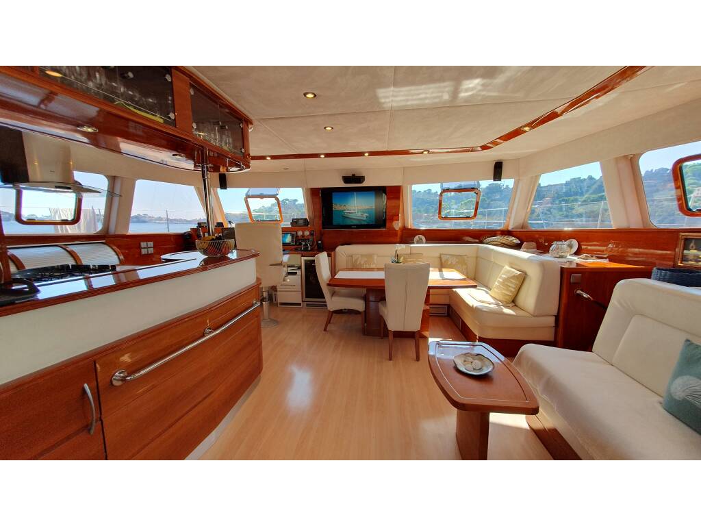 SUNREEF 62 