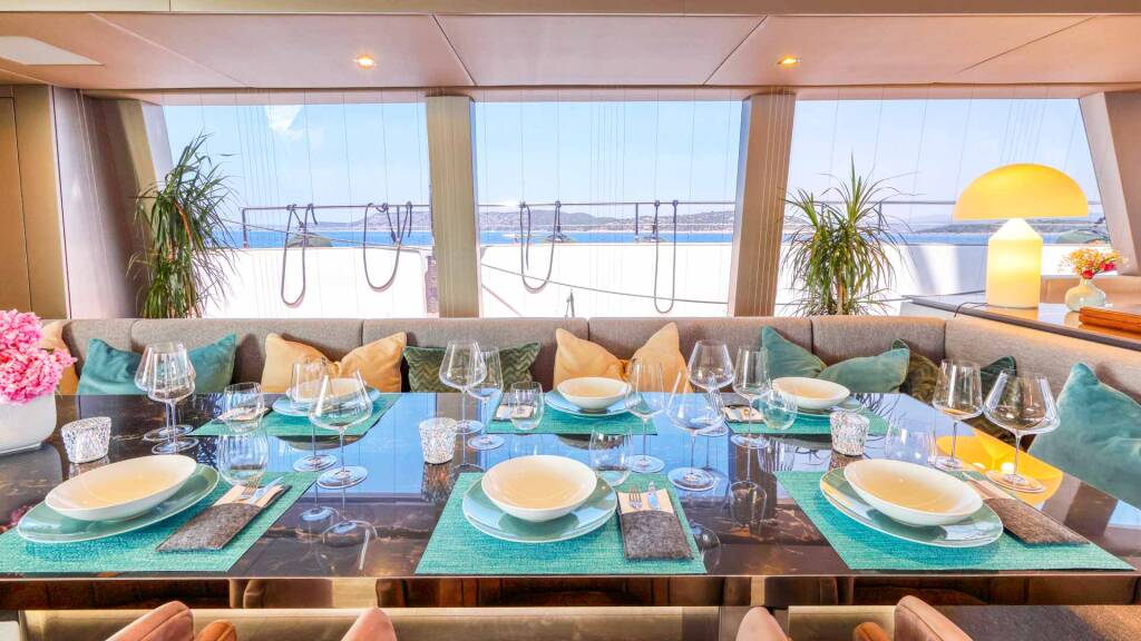 Sunreef 80 Honeybird