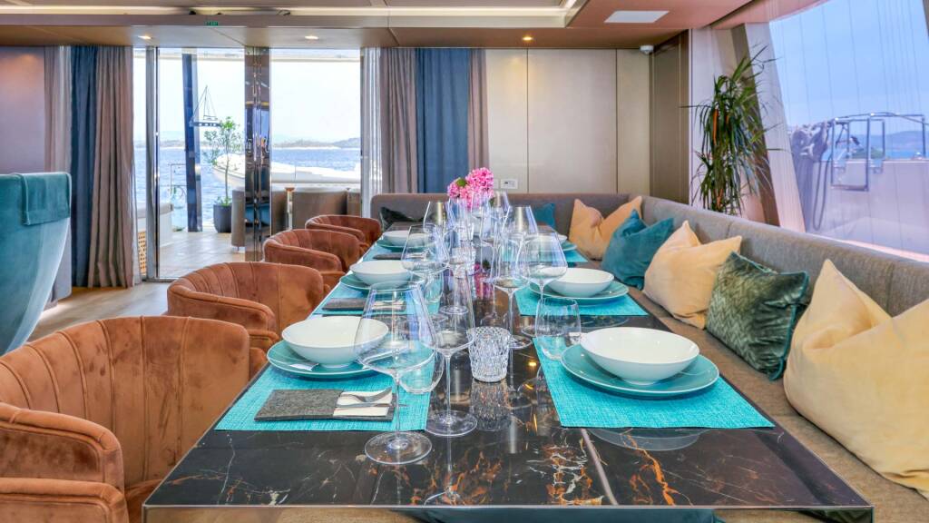 Sunreef 80 Honeybird