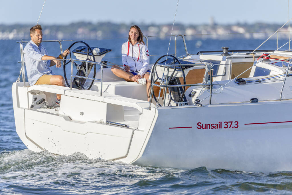 Sunsail 37.3 