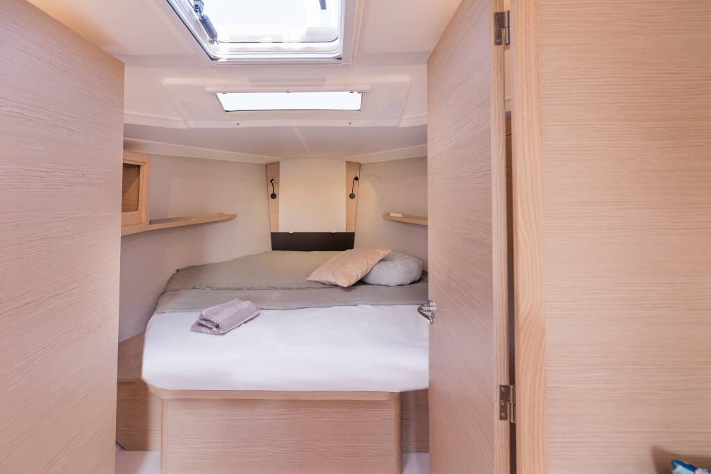 Sunsail 37.3 
