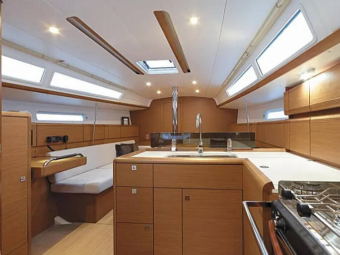 Sunsail 38 
