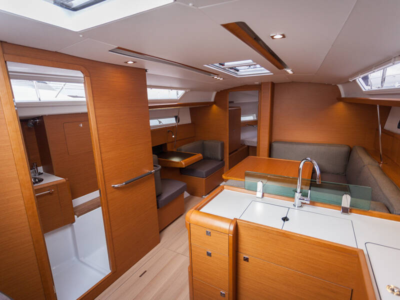 Sunsail 41.1 