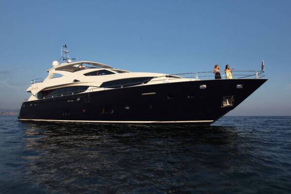 Sunseeker 34 Metre Yacht • Arago