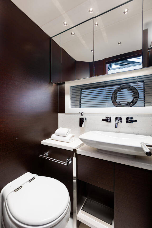 Sunseeker 65 Sport Yacht X2