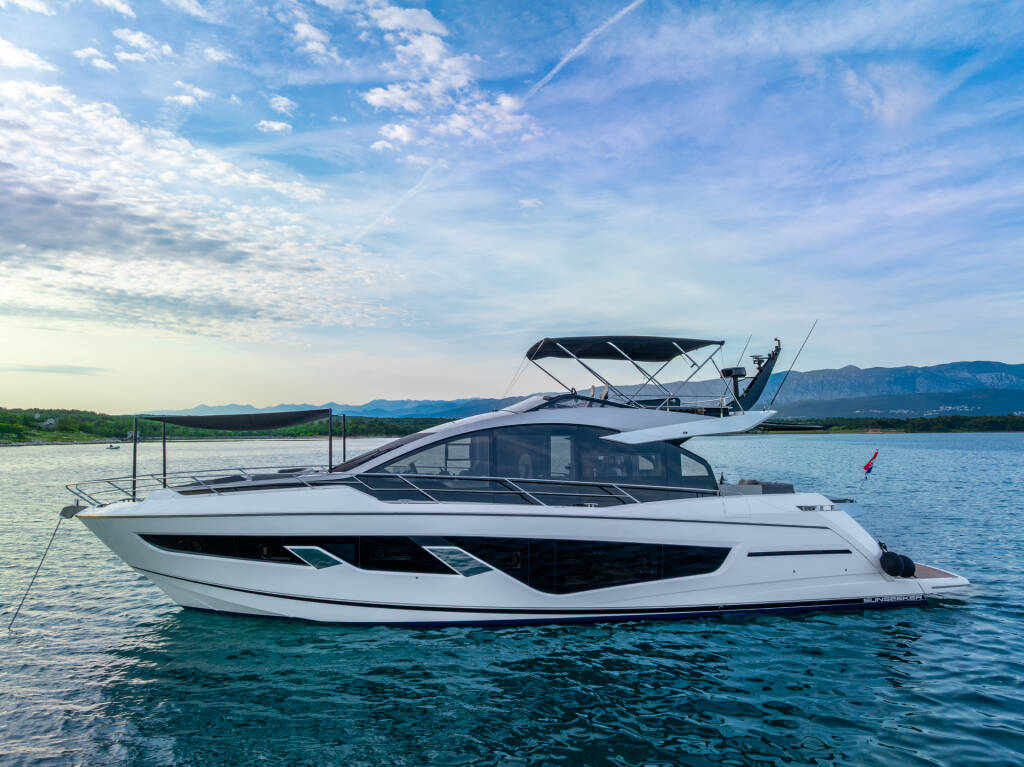 Sunseeker 65 X2