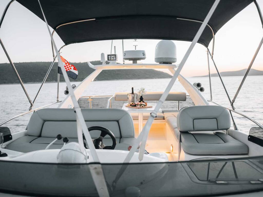 Sunseeker Manhattan 48 FLY Klara