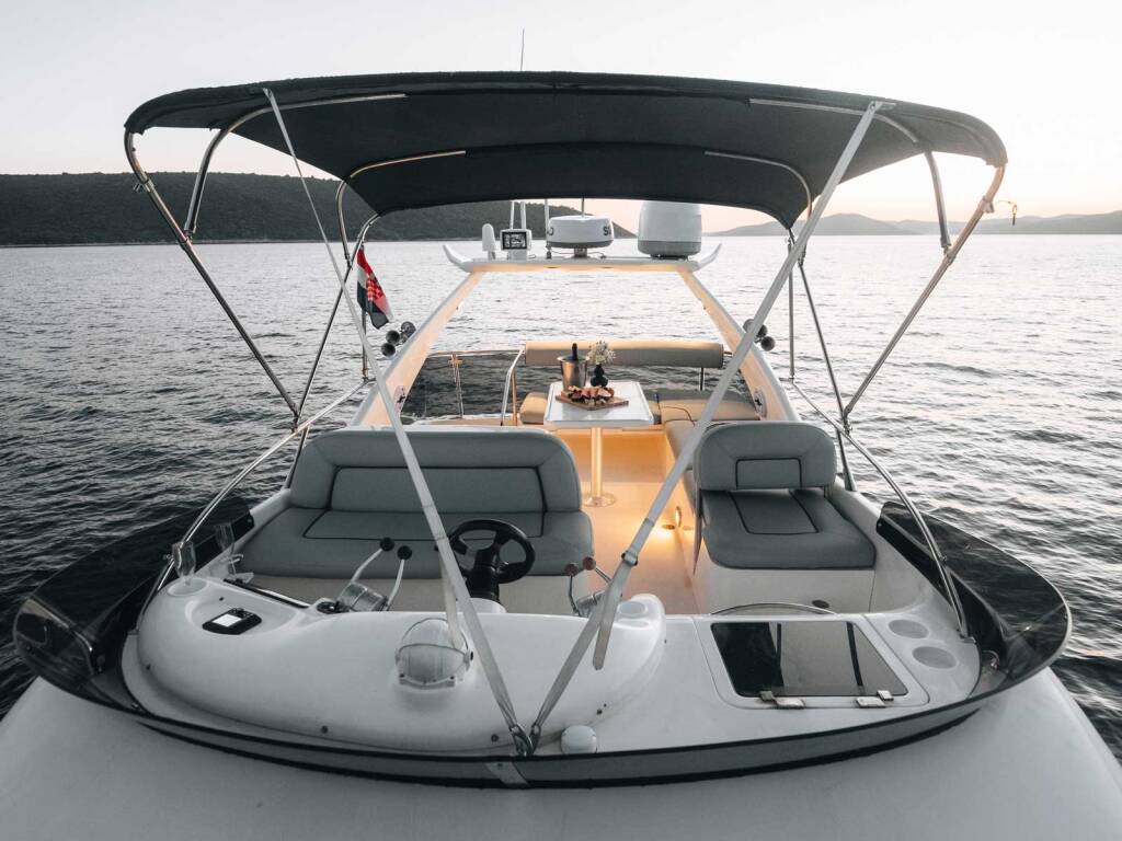 Sunseeker Manhattan 48 FLY Klara